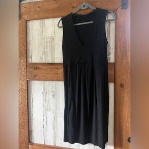 Elegant Black Sleeveless Maternity Dress